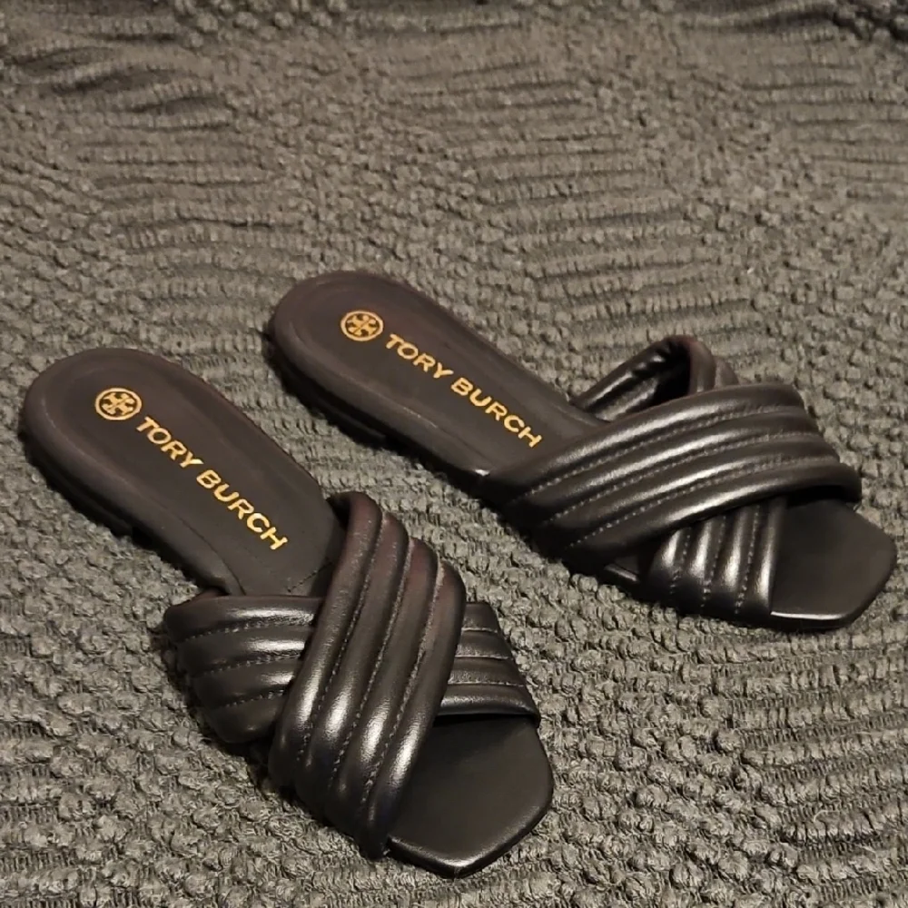 ITory Burch Kira Black Quilted Slide Sandals Size 7.5 - Picture 2 of 4